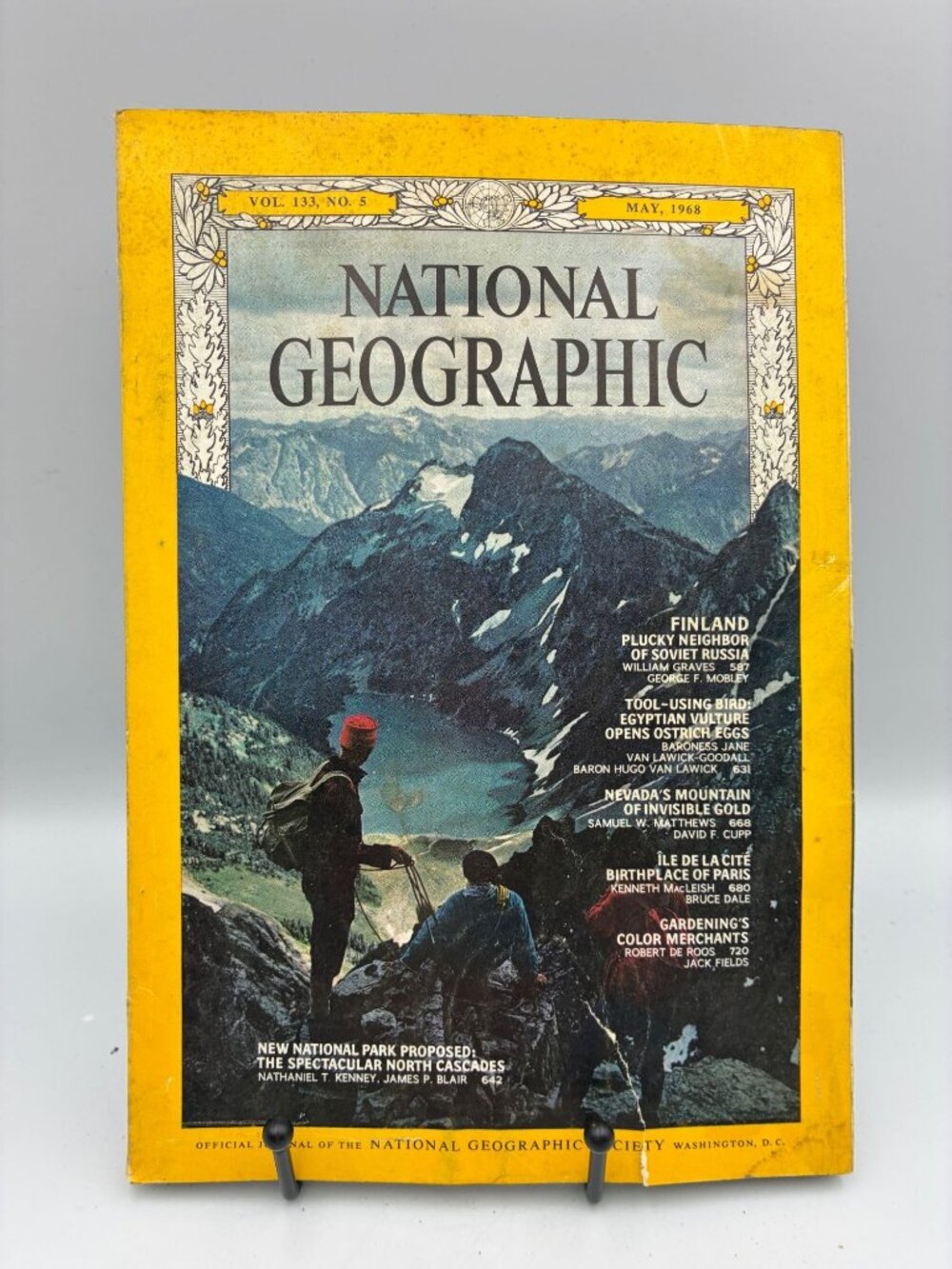 National Geographic Vol. 133 No. 5 May 1968 Paperback Science Travel Pre-Owned